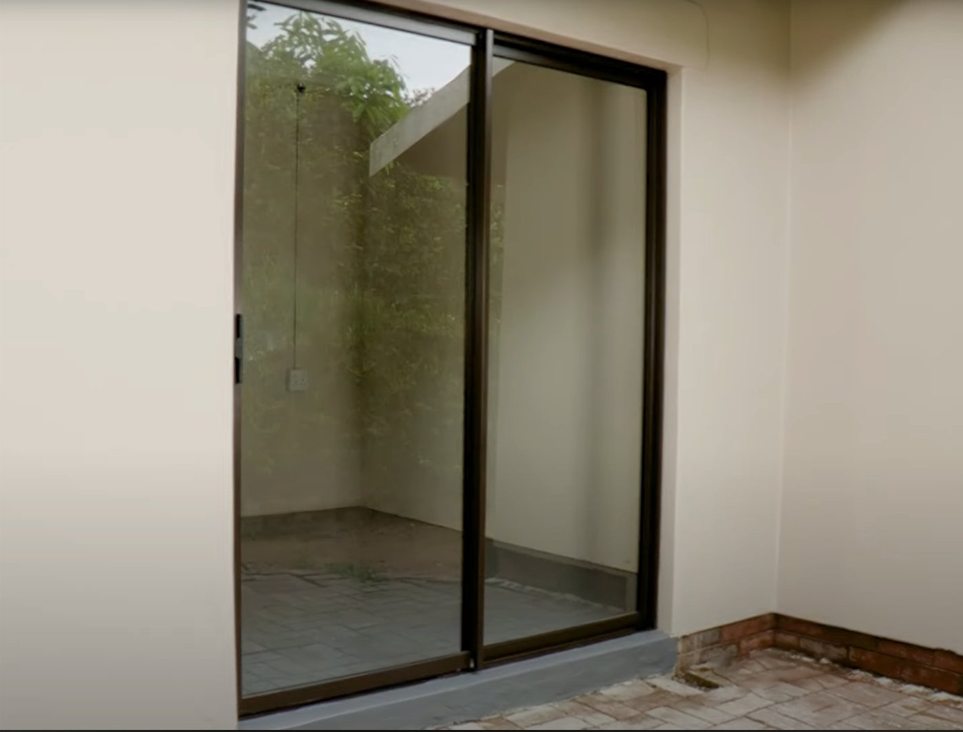 Sliding door repair Long Beach — Sebastian Sliding Doors